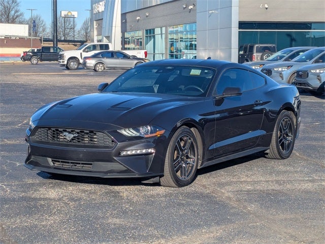 2022 Ford Mustang EcoBoost