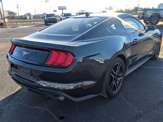 2022 Ford Mustang EcoBoost