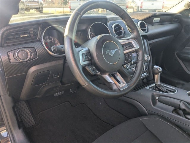 2022 Ford Mustang EcoBoost