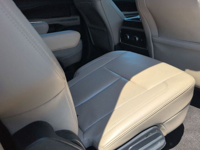 2022 Ford Expedition Max XLT