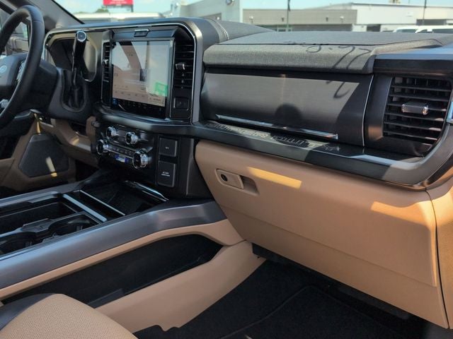 2026 Ford F-350SD Lariat DRW