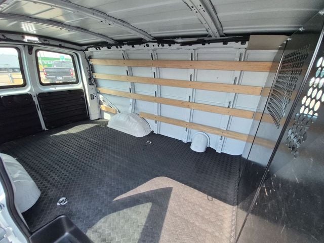 2024 GMC Savana 2500 Work Van