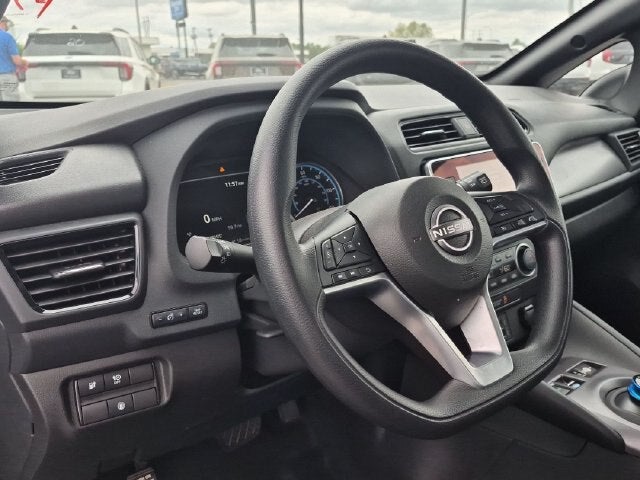2025 Nissan Leaf S
