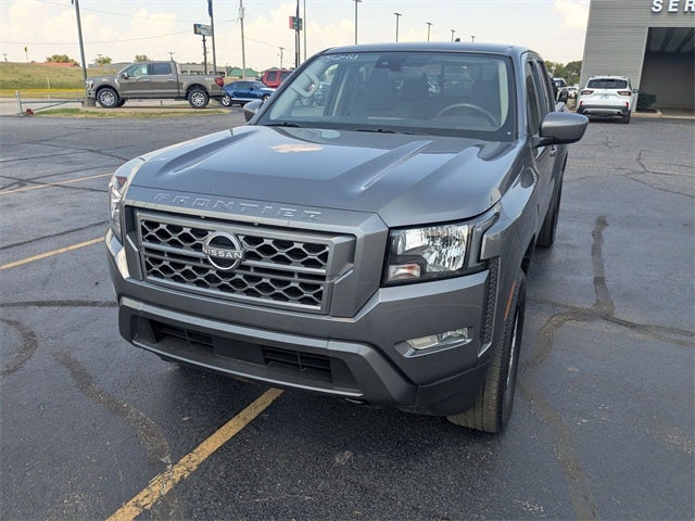 2024 Nissan Frontier SV