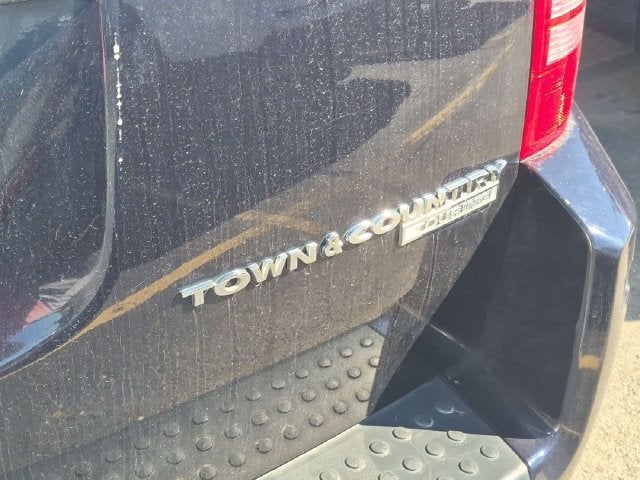 2010 Chrysler Town & Country Touring