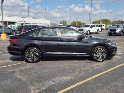 2019 Volkswagen Jetta SEL Premium