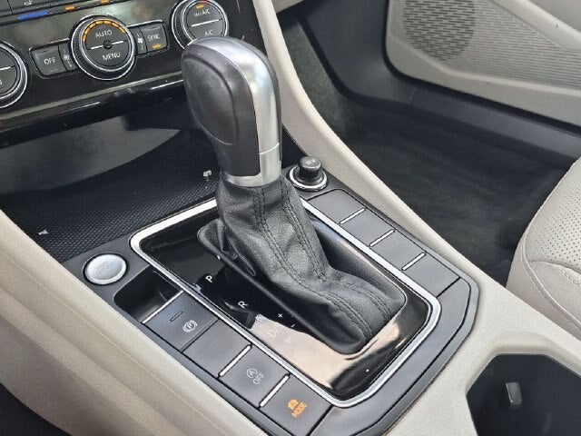 2019 Volkswagen Jetta SEL Premium