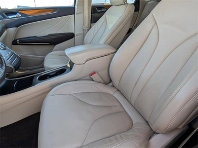 2019 Lincoln MKC Select