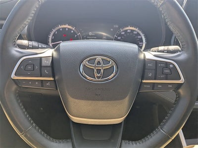 2023 Toyota Highlander LE