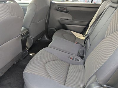 2023 Toyota Highlander LE