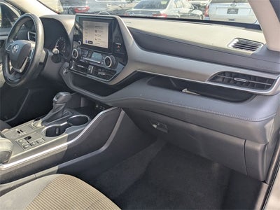 2023 Toyota Highlander LE