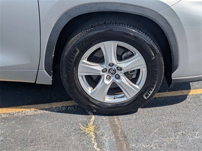 2023 Toyota Highlander LE