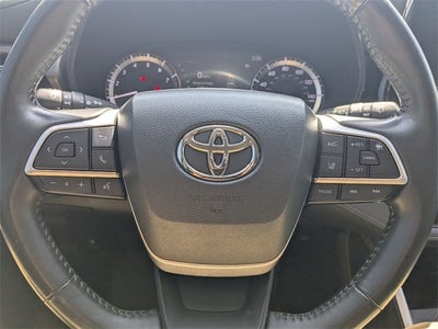 2023 Toyota Highlander LE