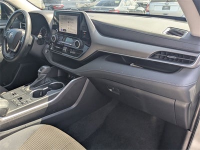 2023 Toyota Highlander LE