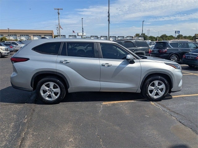 2023 Toyota Highlander LE