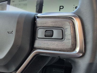 2025 Rivian R1T Base