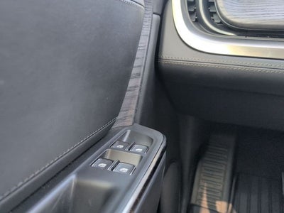2025 Rivian R1T Base