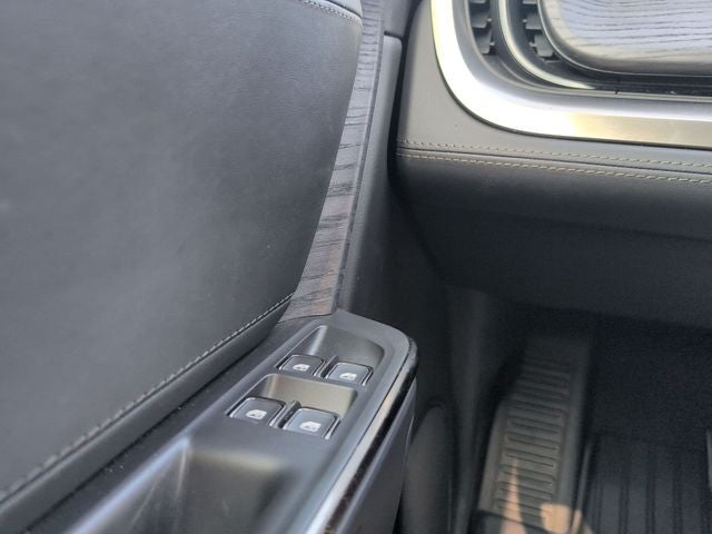 2025 Rivian R1T Base