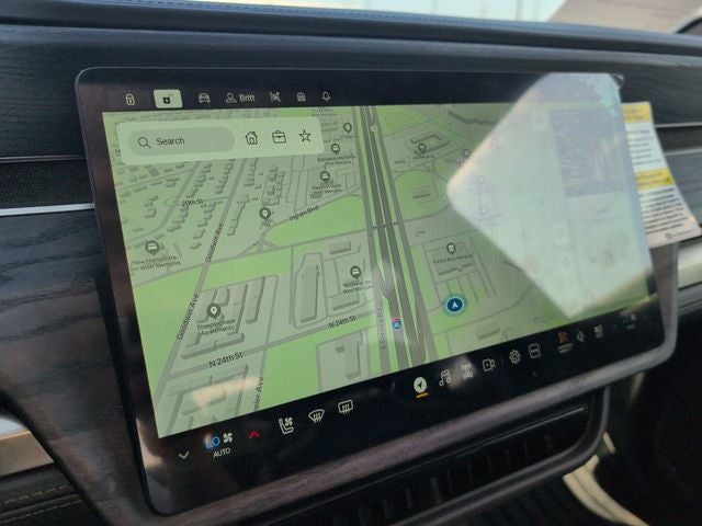 2025 Rivian R1T Base
