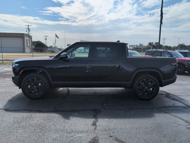 2025 Rivian R1T Base