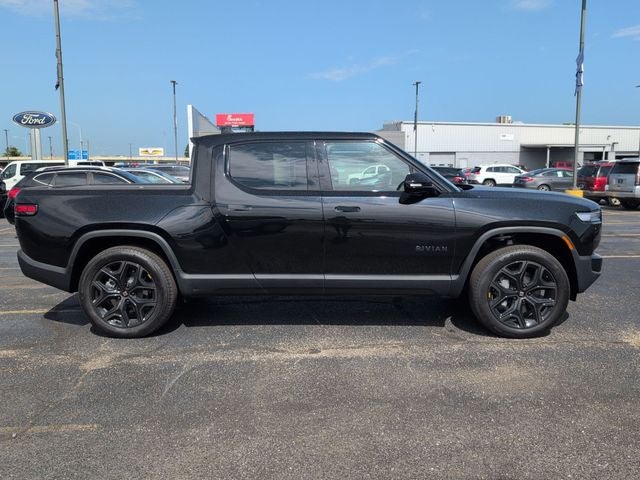 2025 Rivian R1T Base
