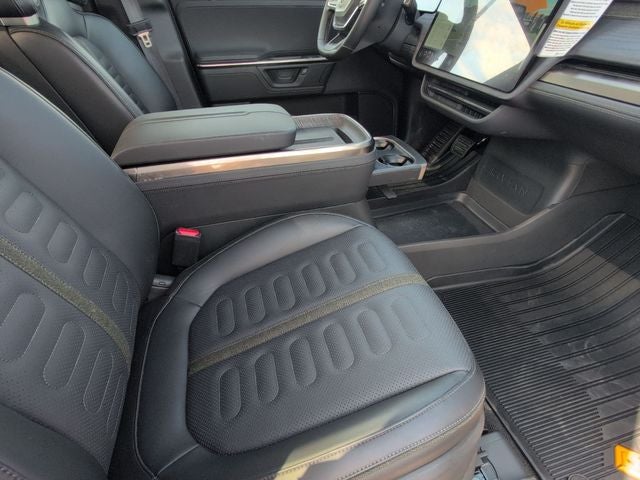2025 Rivian R1T Base