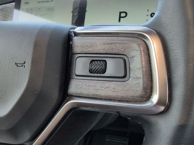 2025 Rivian R1T Base