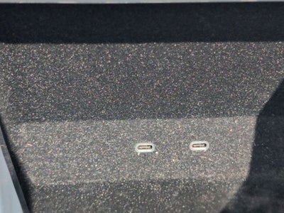 2025 Rivian R1T Base