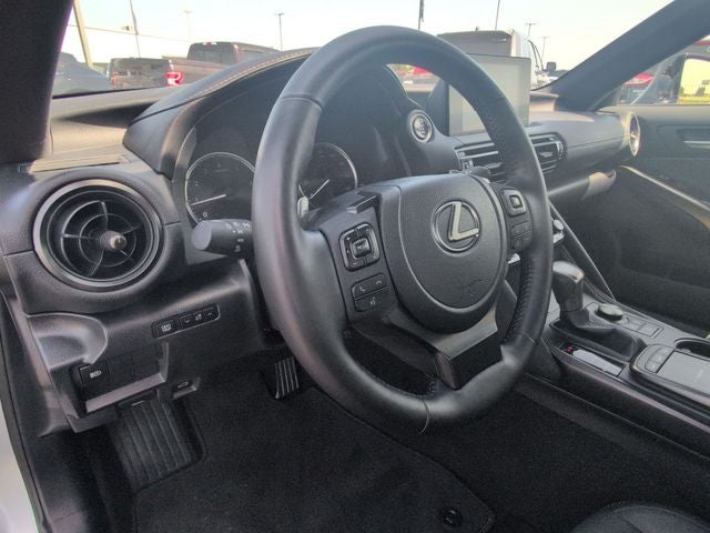 2023 Lexus IS 300