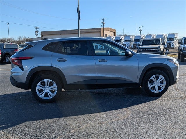 2025 Chevrolet Trax LS