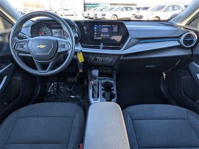 2025 Chevrolet Trax LS