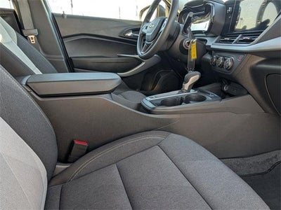 2025 Chevrolet Trax LS