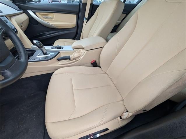 2017 BMW 3 Series 320i