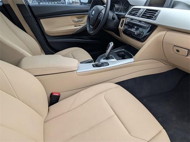 2017 BMW 3 Series 320i