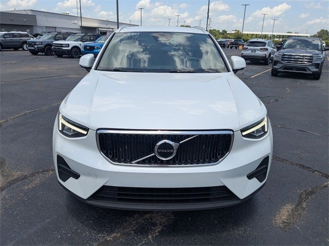 2023 Volvo XC40 B5 Core