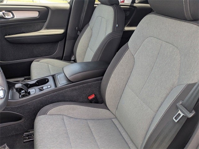 2023 Volvo XC40 B5 Core