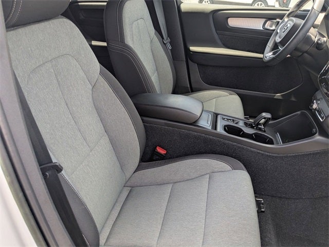 2023 Volvo XC40 B5 Core