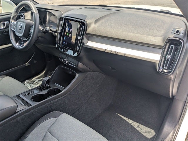 2023 Volvo XC40 B5 Core