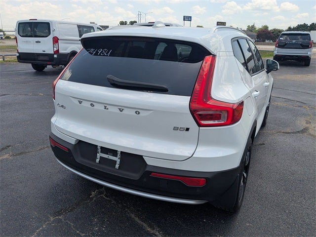 2023 Volvo XC40 B5 Core