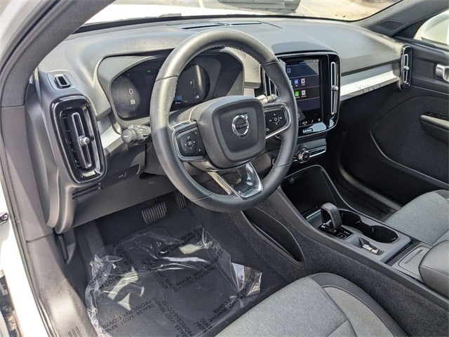 2023 Volvo XC40 B5 Core