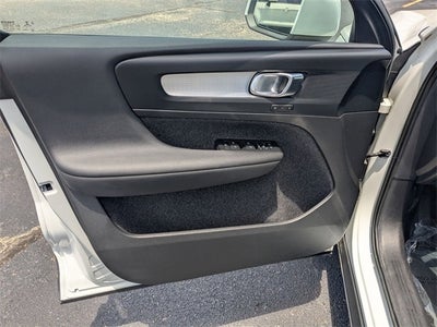 2023 Volvo XC40 B5 Core