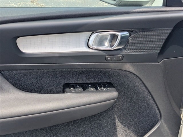 2023 Volvo XC40 B5 Core