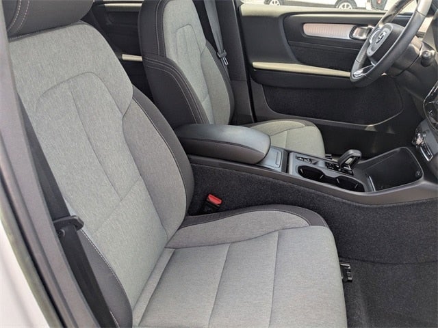 2023 Volvo XC40 B5 Core