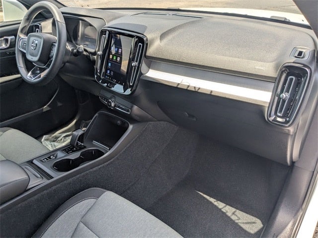 2023 Volvo XC40 B5 Core